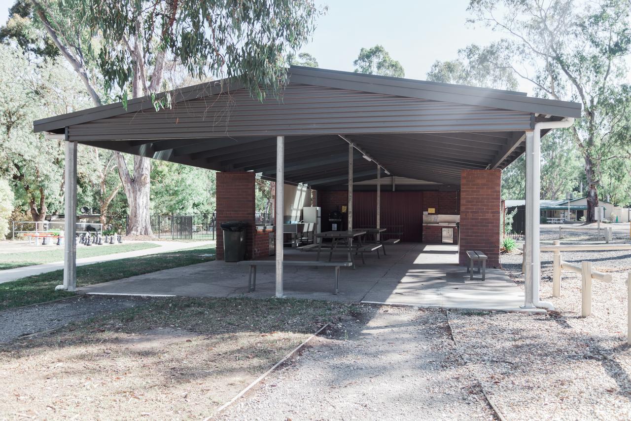 Eildon Pondage Holiday Park エクステリア 写真